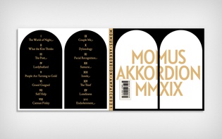 Momus: Akkordion (© Hagen Verleger, 2019)